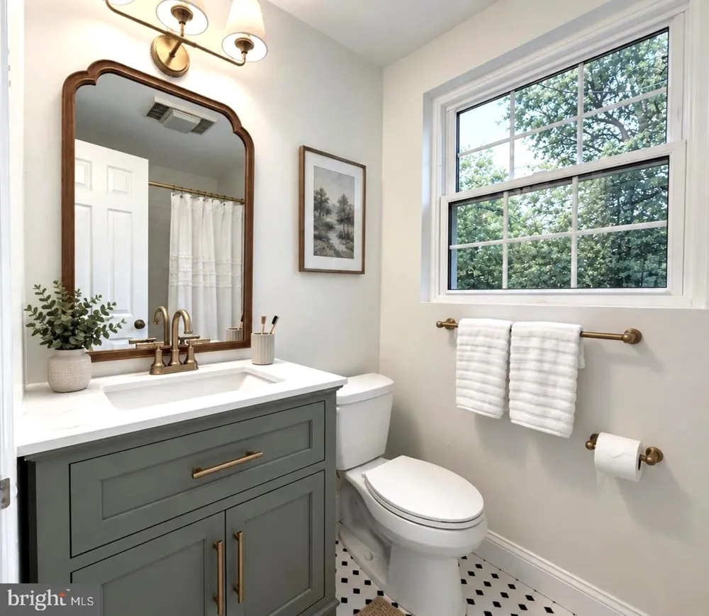 803 CHALFONTE DRIVE Alexandria, VA 22305