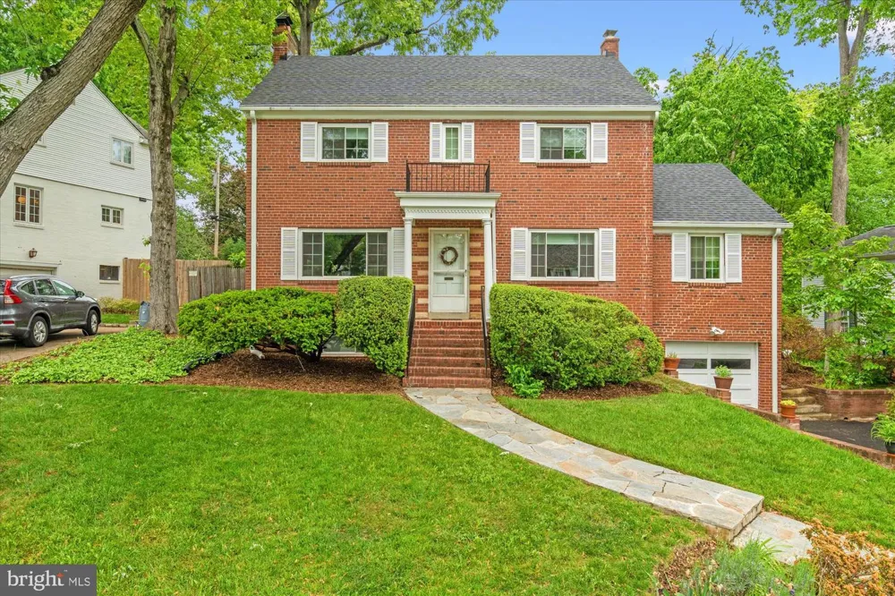 803 CHALFONTE DRIVE Alexandria, VA 22305