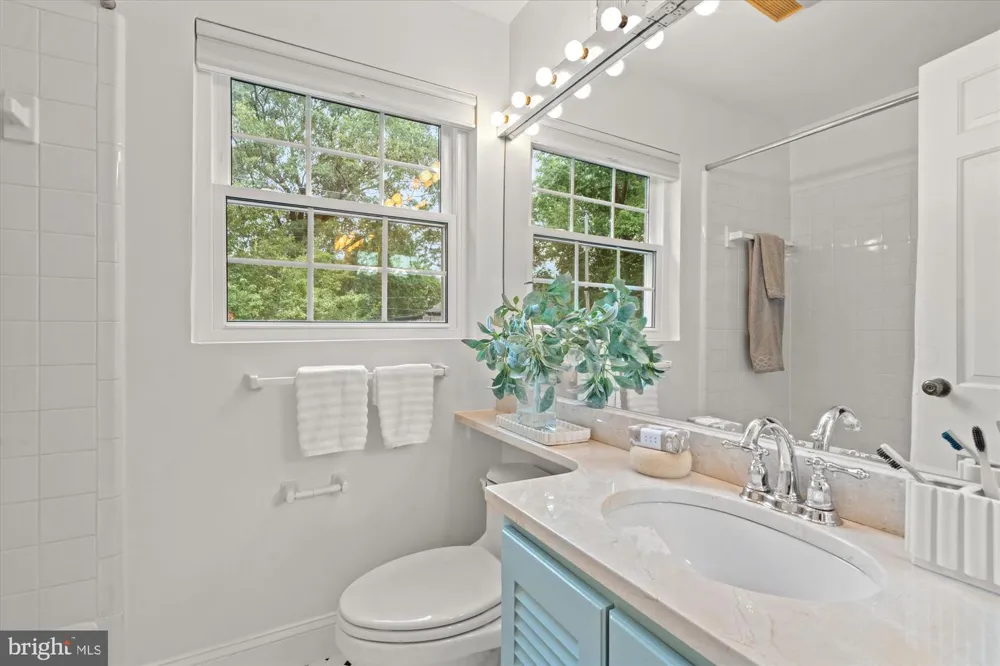 803 CHALFONTE DRIVE Alexandria, VA 22305