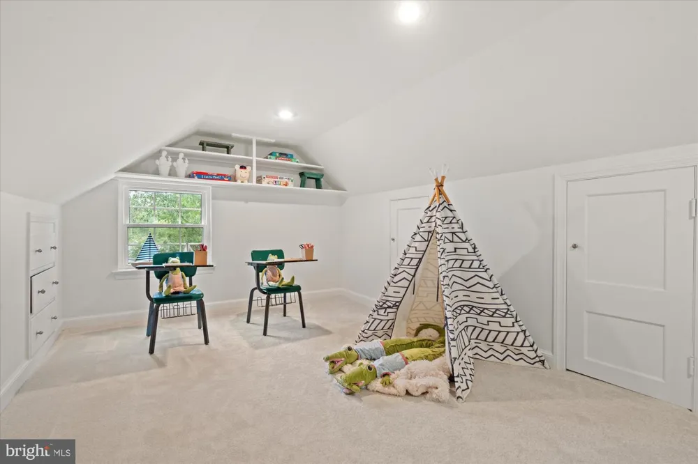 803 CHALFONTE DRIVE Alexandria, VA 22305