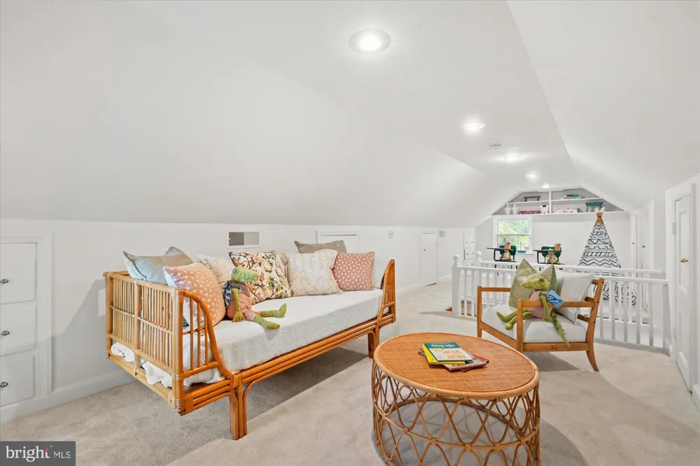 803 CHALFONTE DRIVE Alexandria, VA 22305