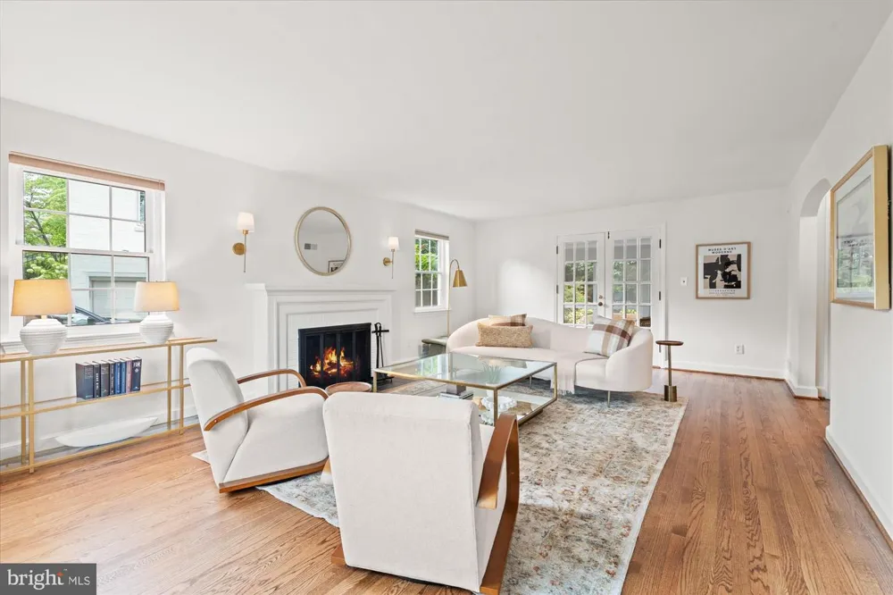 803 CHALFONTE DRIVE Alexandria, VA 22305