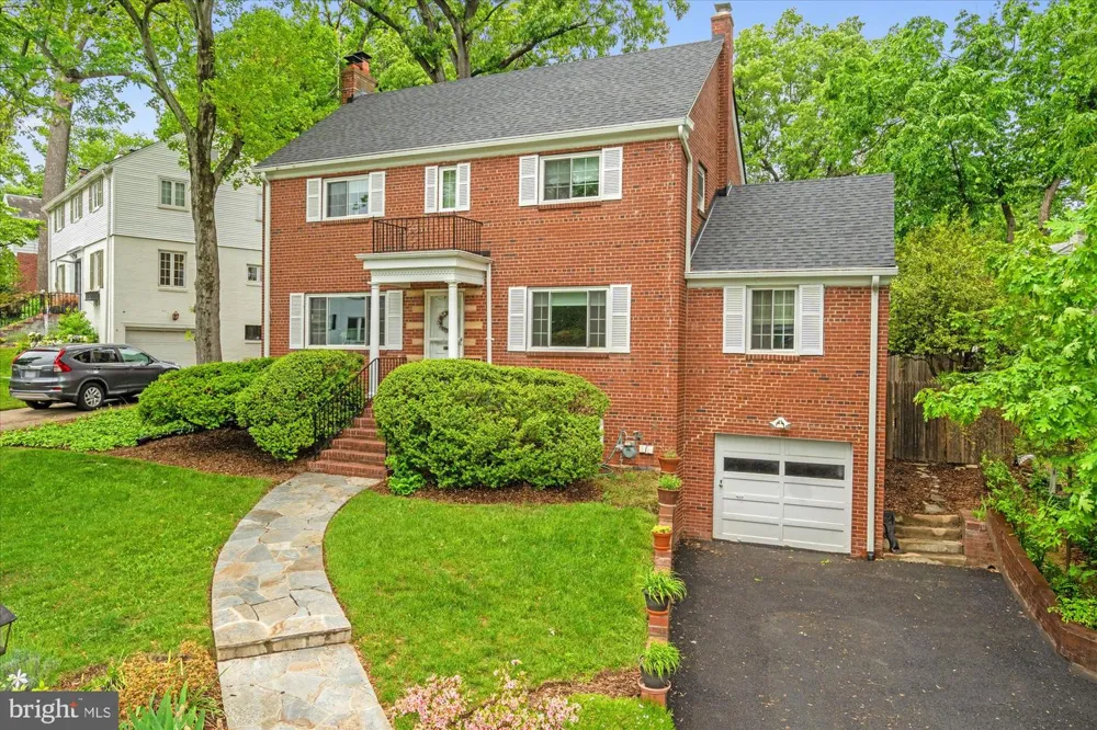 803 CHALFONTE DRIVE Alexandria, VA 22305