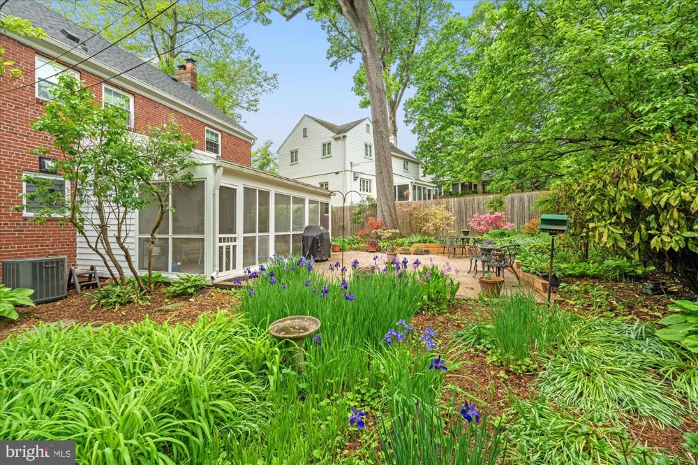 803 CHALFONTE DRIVE Alexandria, VA 22305