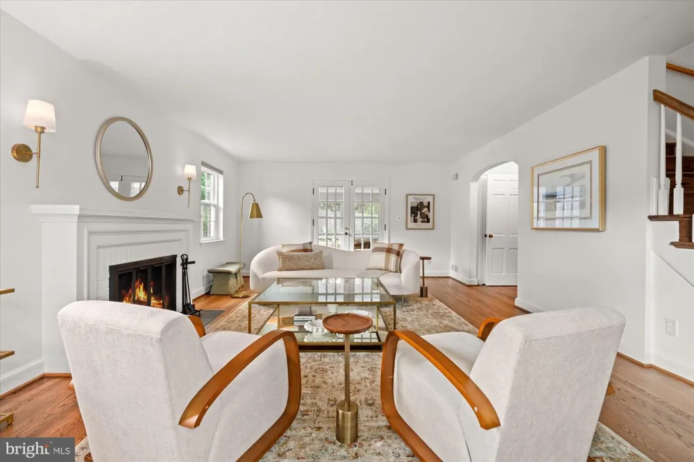 803 CHALFONTE DRIVE Alexandria, VA 22305