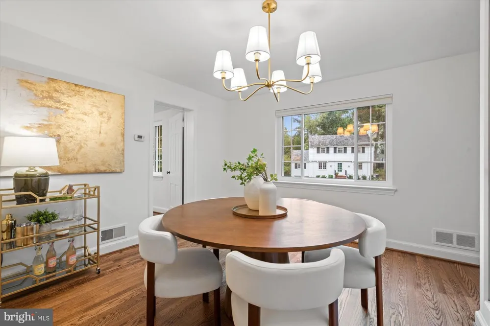 803 CHALFONTE DRIVE Alexandria, VA 22305