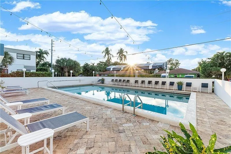 2200 NE 33RD AVENUE #9A Fort Lauderdale, FL 33305