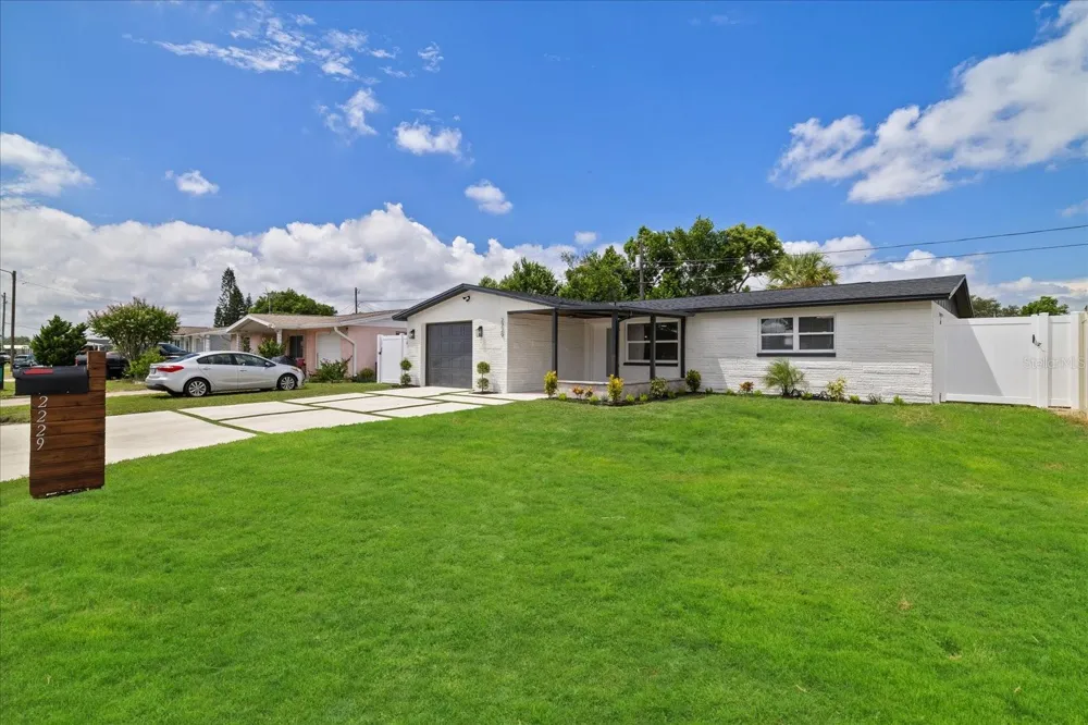 2229 ROSELAWN DRIVE Holiday, FL 34691