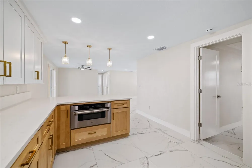 2229 ROSELAWN DRIVE Holiday, FL 34691