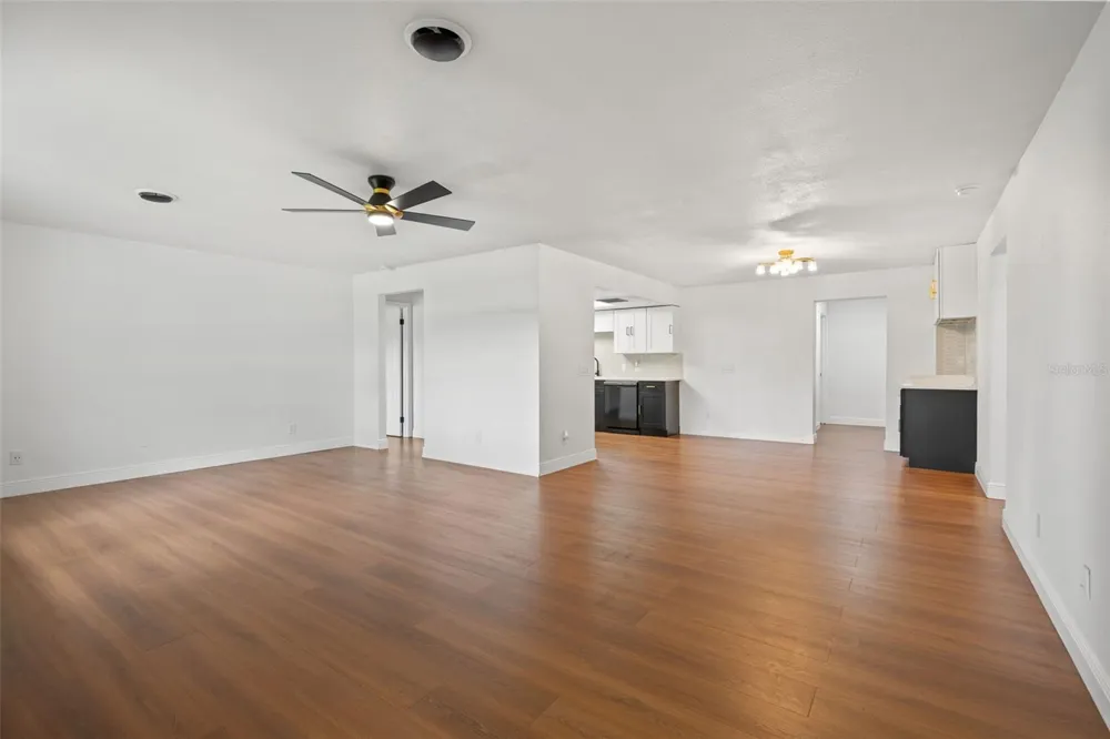 6111 18TH STREET Zephyrhills, FL 33542