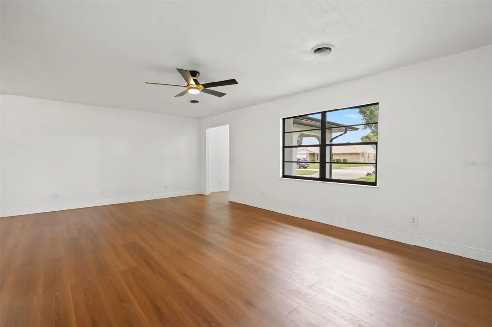 6111 18TH STREET Zephyrhills, FL 33542