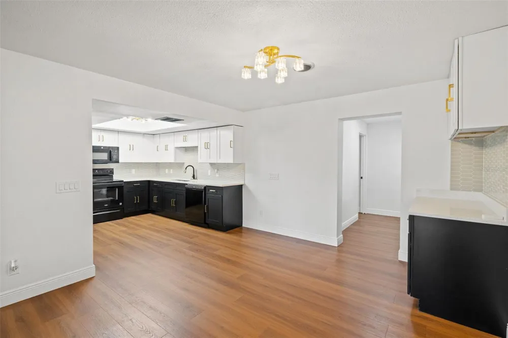 6111 18TH STREET Zephyrhills, FL 33542