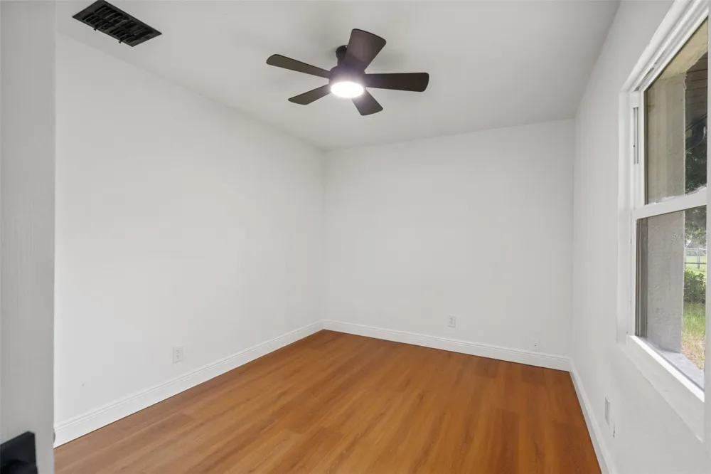 6111 18TH STREET Zephyrhills, FL 33542
