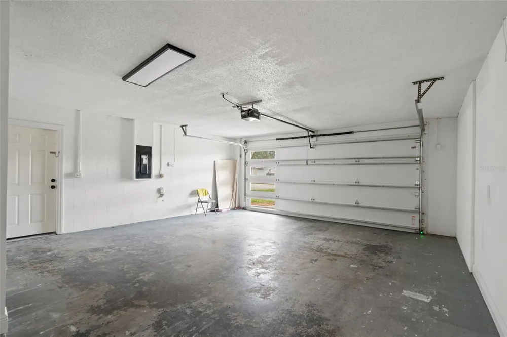 6111 18TH STREET Zephyrhills, FL 33542