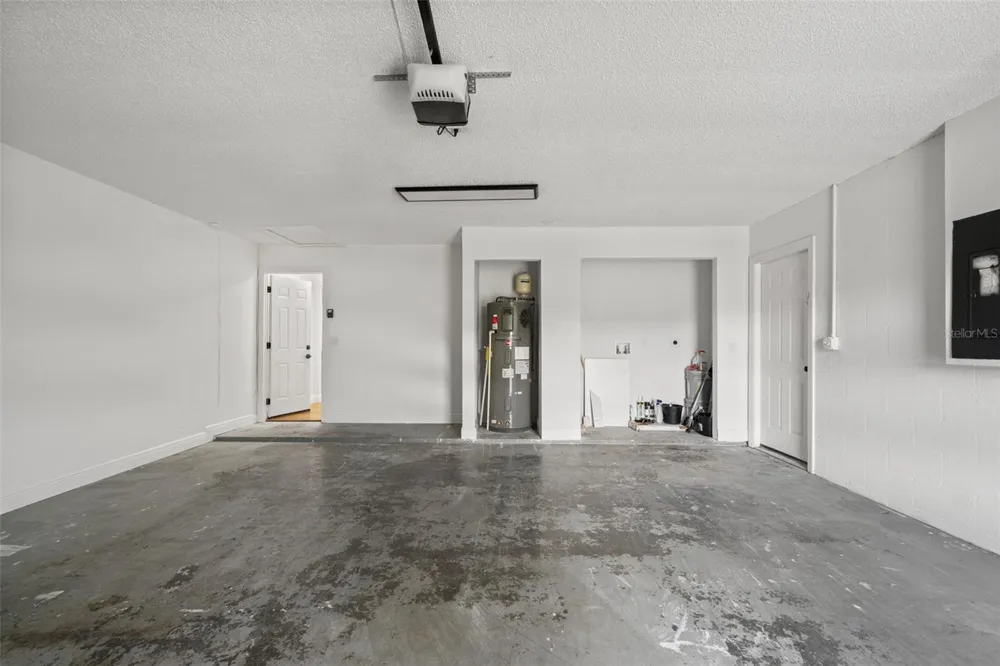 6111 18TH STREET Zephyrhills, FL 33542