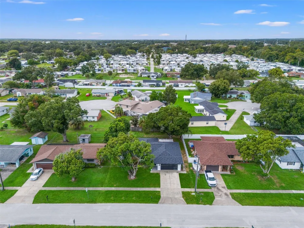 6111 18TH STREET Zephyrhills, FL 33542
