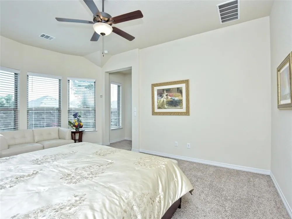912 Paseo De Castana Way Leander, TX 78641