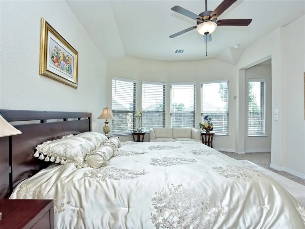 912 Paseo De Castana Way Leander, TX 78641
