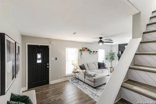 3306 Turnabout Schertz, TX 78108
