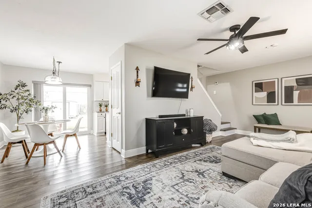 3306 Turnabout Schertz, TX 78108