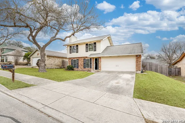3306 Turnabout Schertz, TX 78108