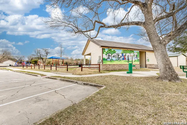 3306 Turnabout Schertz, TX 78108
