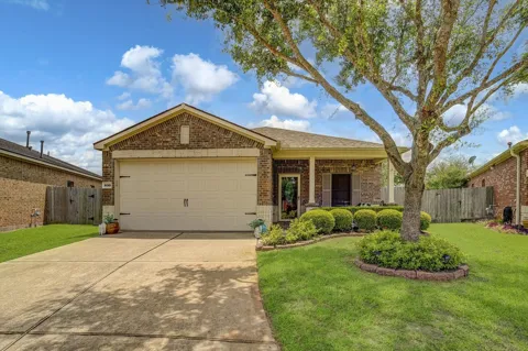 630 W Newport Bend