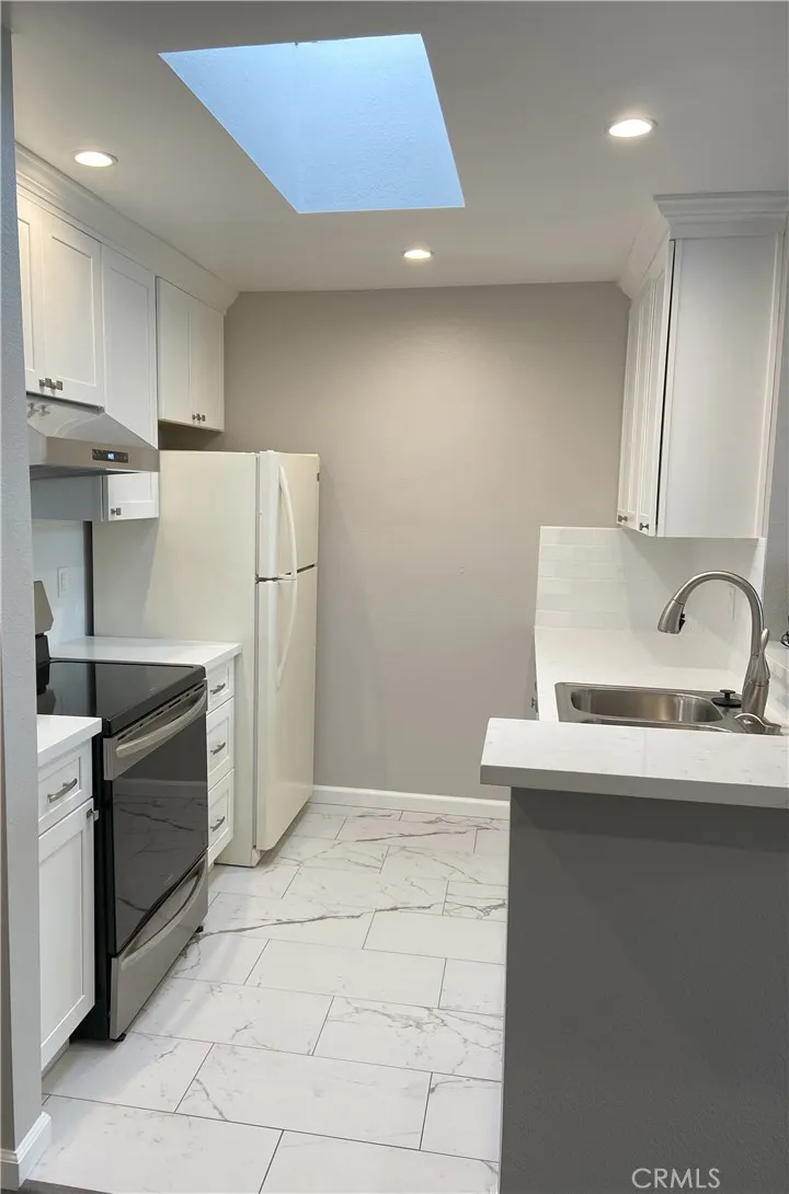 4499 Via Marisol #314 Los Angeles, CA 90042