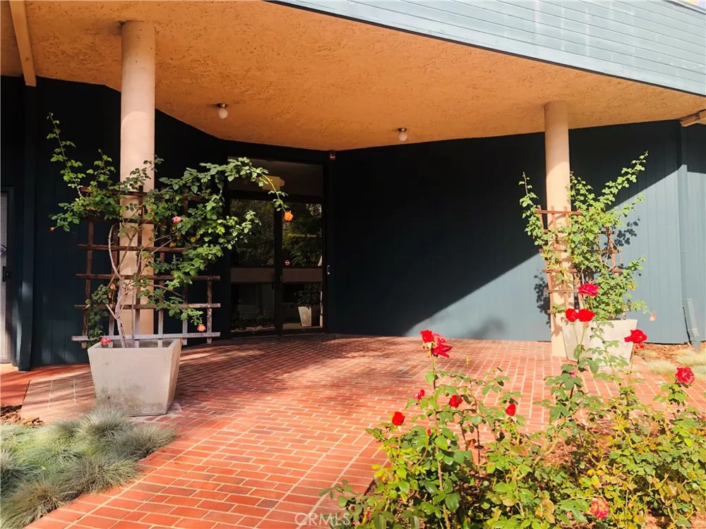4499 Via Marisol #314 Los Angeles, CA 90042