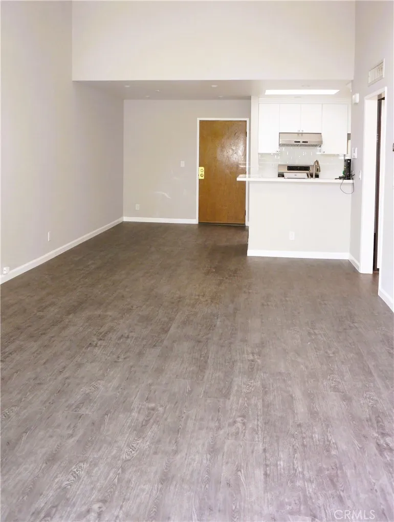 4499 Via Marisol #314 Los Angeles, CA 90042
