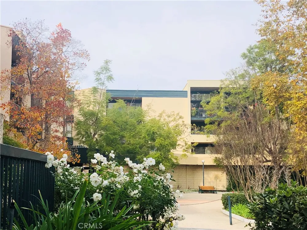 4499 Via Marisol #314 Los Angeles, CA 90042