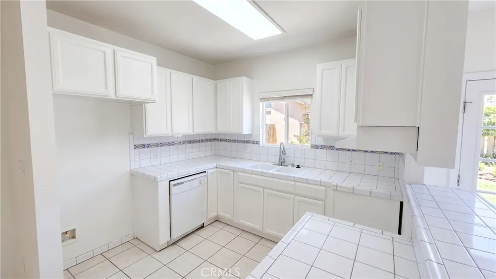 3853 Duke Los Angeles, CA 90031