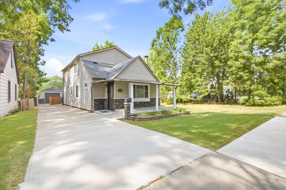 6655 Berwyn Street Dearborn Heights, MI 48127