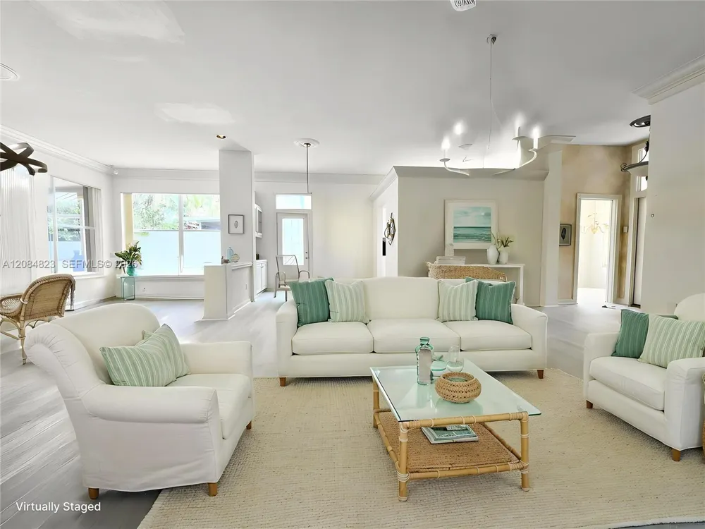 7625 SE Bay Cedar Cir Hobe Sound, FL 33455