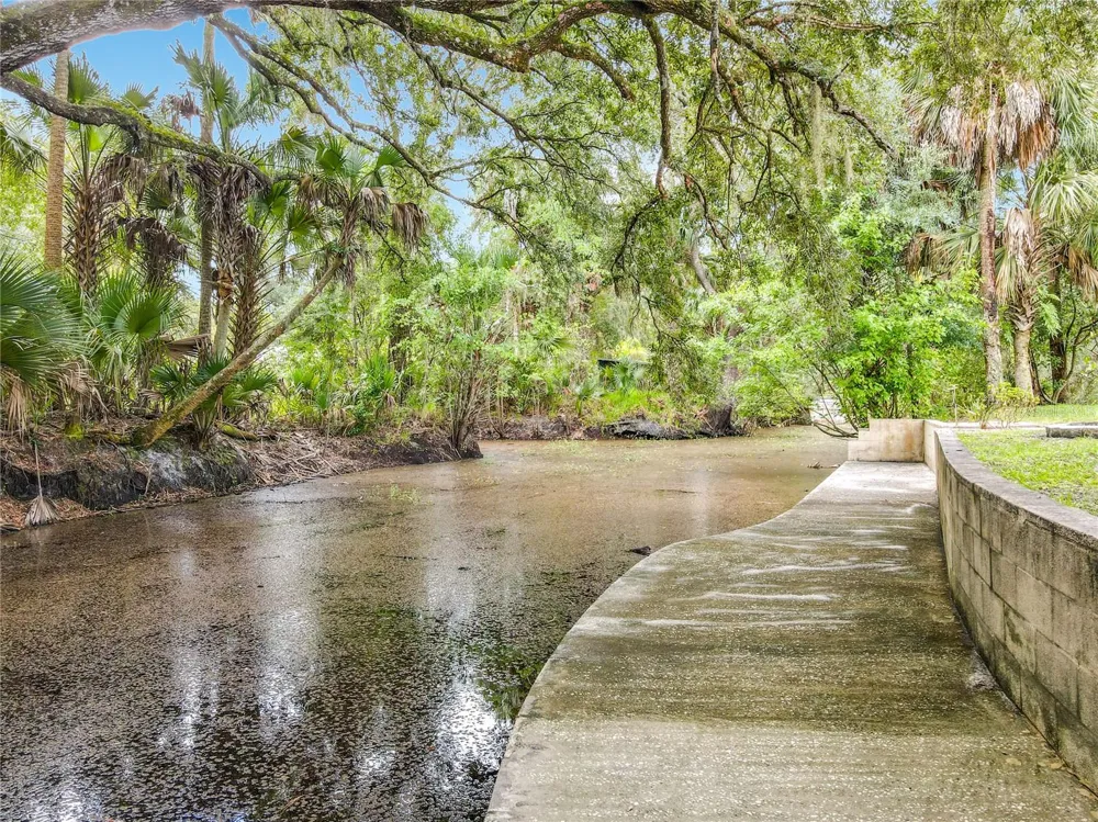 2863 CANAL ROAD Deland, FL 32720