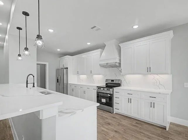 1220 Appaloosa Circle Angleton, TX 77515