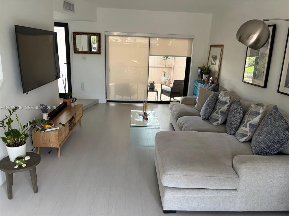 9216 SW 136th St Cir Miami, FL 33176