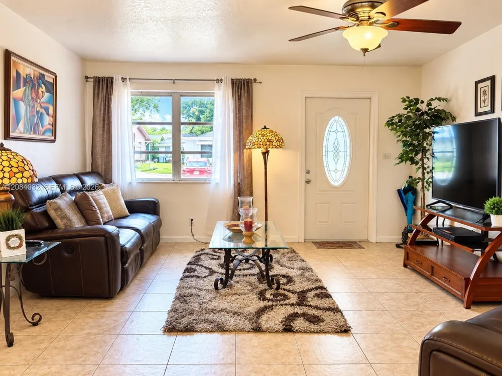4719 NW 44th Ct Tamarac, FL 33319