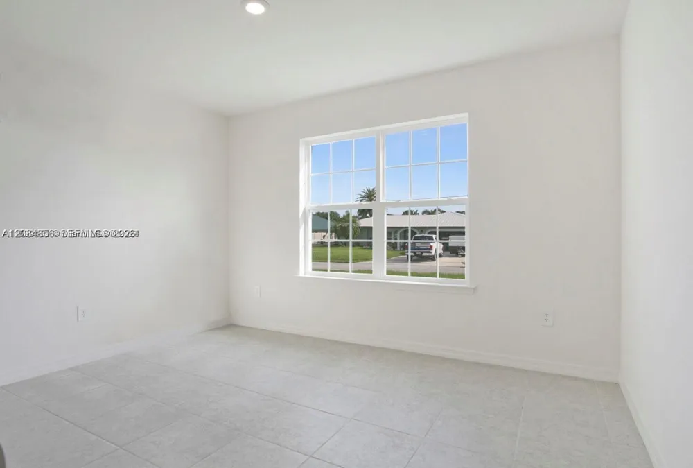 811 SE Seahouse Dr Port St. Lucie, FL 34983