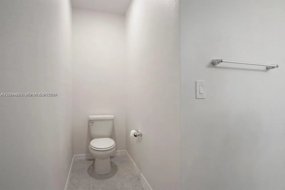 811 SE Seahouse Dr Port St. Lucie, FL 34983