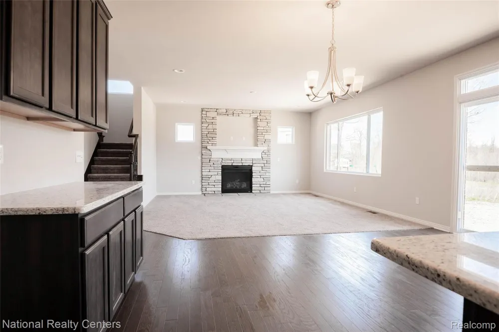 953 Guenevere Drive Oxford Charter Township, MI 48371
