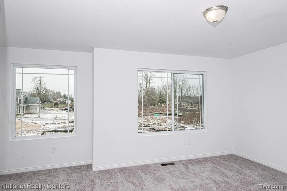 953 Guenevere Drive Oxford Charter Township, MI 48371