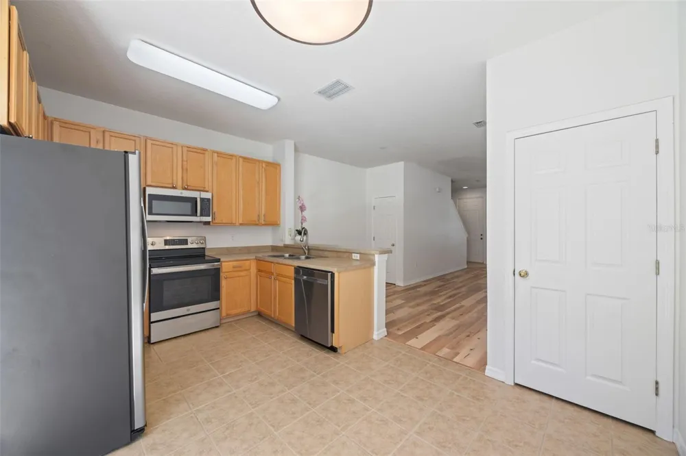 11608 DECLARATION DRIVE Tampa, FL 33635