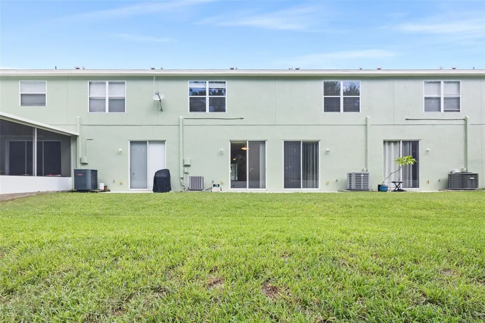 11608 DECLARATION DRIVE Tampa, FL 33635