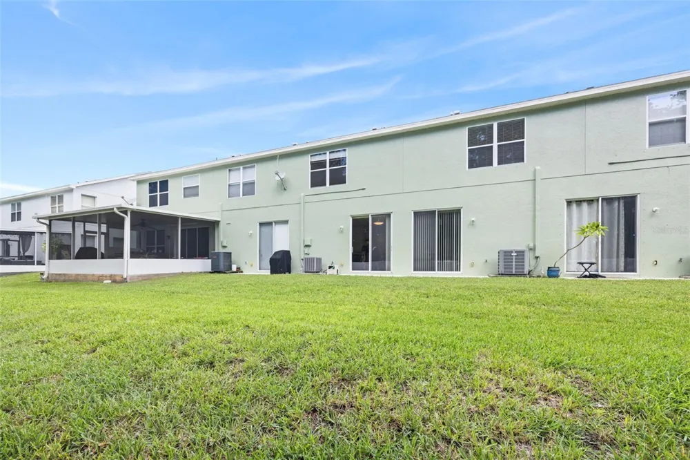 11608 DECLARATION DRIVE Tampa, FL 33635