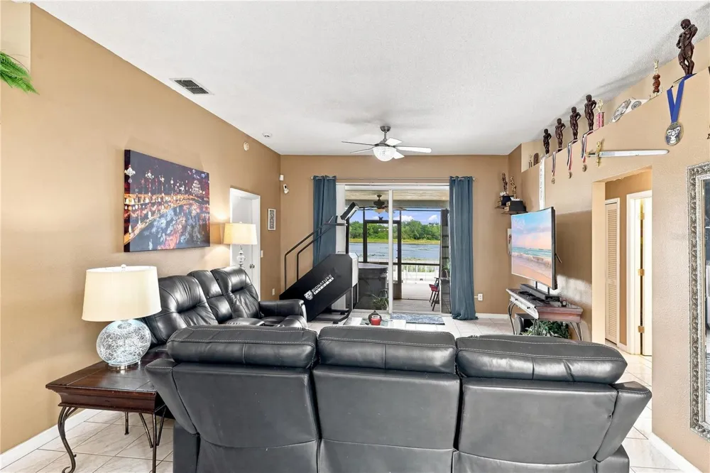 2489 LAKE JACKSON CIRCLE Apopka, FL 32703