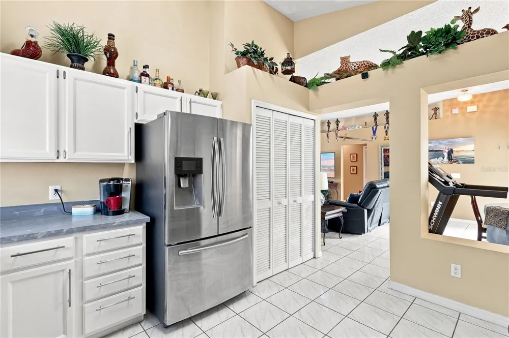 2489 LAKE JACKSON CIRCLE Apopka, FL 32703