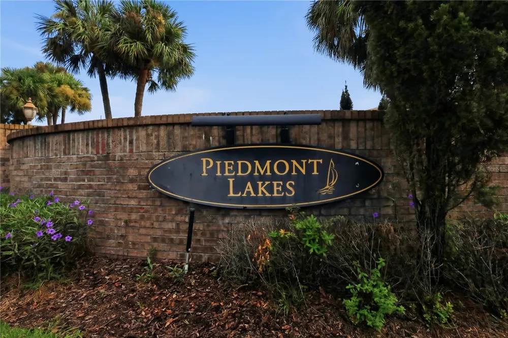 2489 LAKE JACKSON CIRCLE Apopka, FL 32703