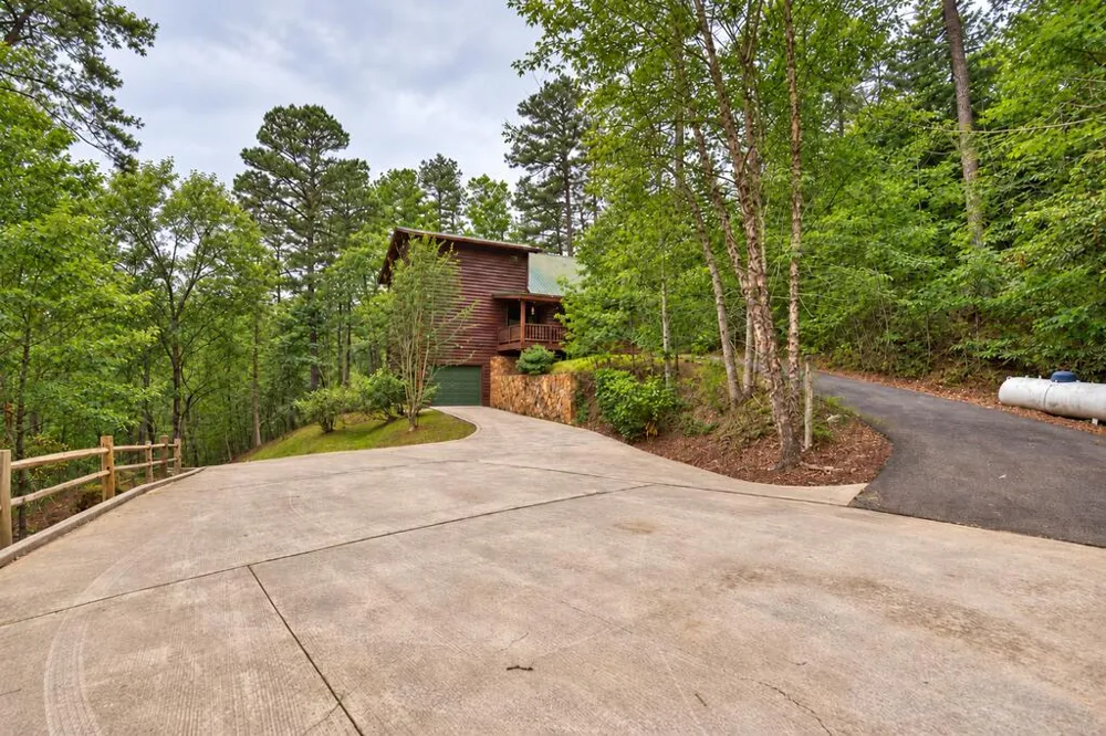 112 Seneca Drive Ellijay, GA 30540