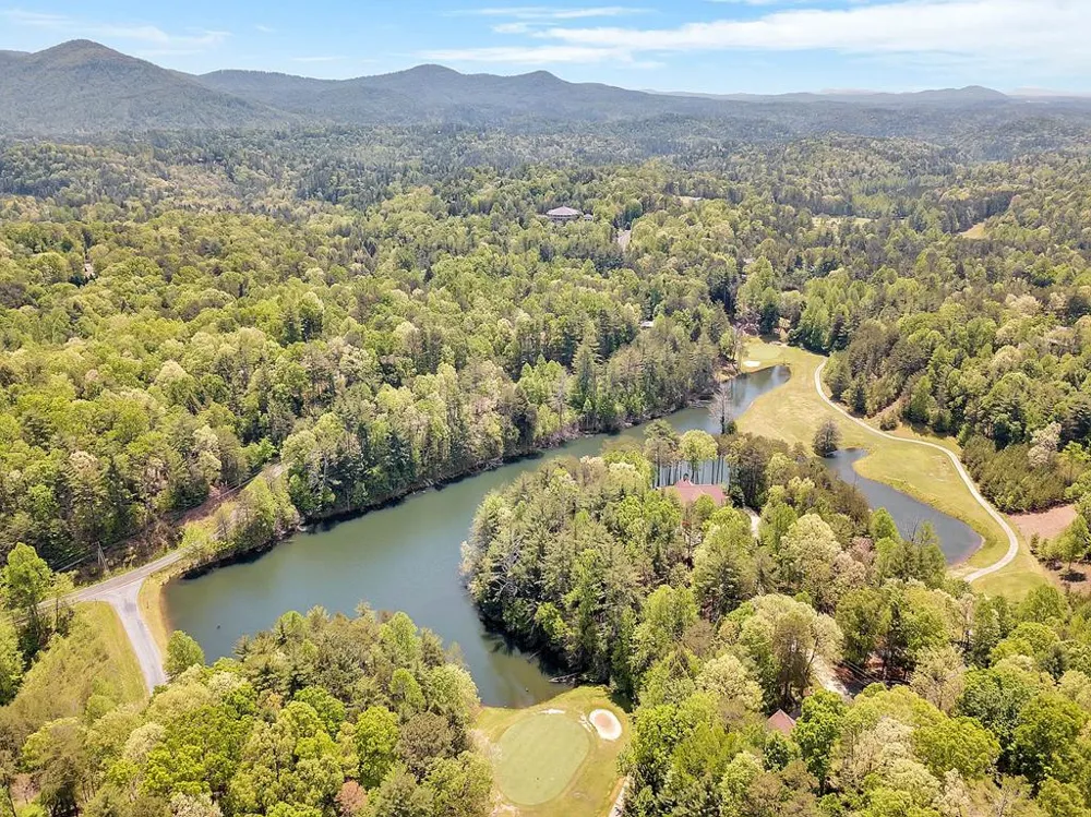 112 Seneca Drive Ellijay, GA 30540